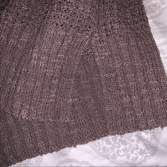 🔥 3 for $15 🔥
American Eagle Outfitters taupe lace-up Sweater - Picture 6 of 8